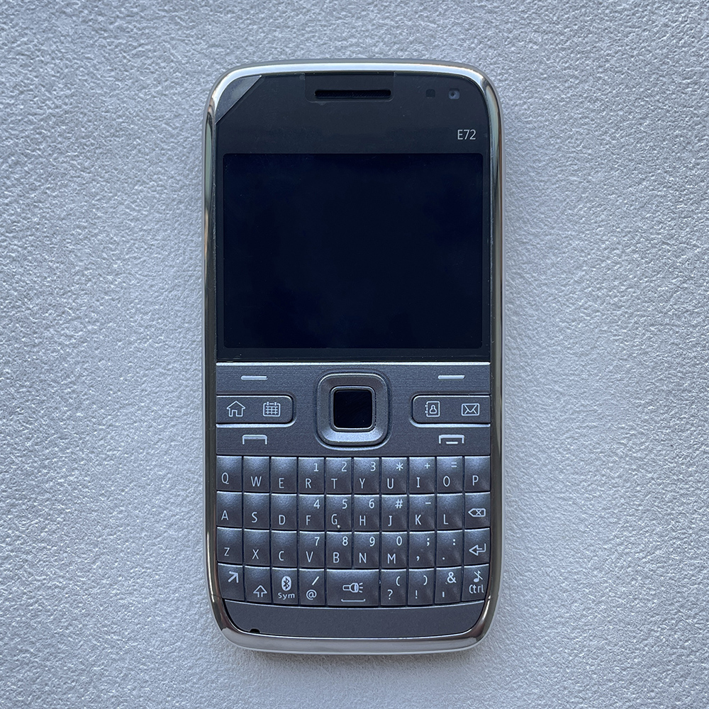 オリジナル E72 ロック解除モバイル携帯電話 GSM 2 グラム 3 グラム 5MP クワーティ英語ヘブライ語ロシア語アラビア語キーボード携帯電話