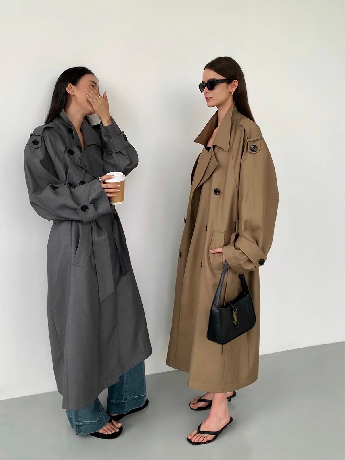 Mauroicardi 春秋グレーロングトレンチコート女性のためのサッシュダブルブレストルーズ防風高級デザイナー服 2025
