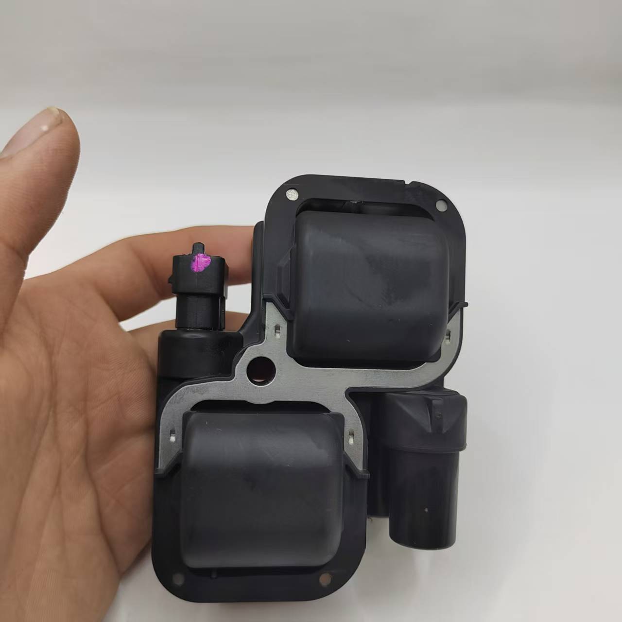 1pc A0001587803 新しい点火コイル点火システム For-W169 W245 W203 W210 W211 W463 W163 W164 W251 W220 W639 自動車