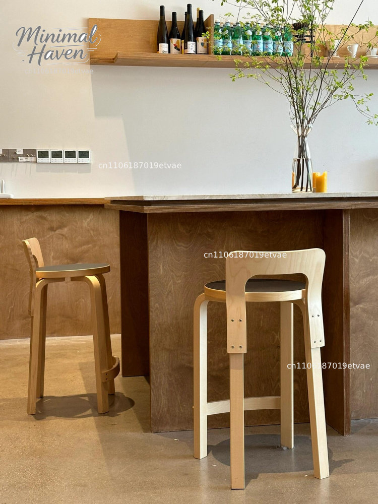 Artek ハイチェア K65 シリーズのフラット長脚ハイチェア バーチェアは北欧スタイルにデザインされています。