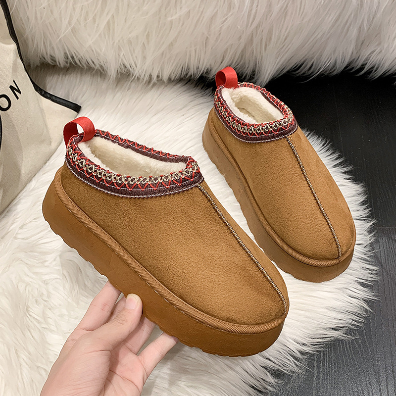 スノーブーツ女性 2023 冬の新カシミヤ暖かい厚い底かかとで覆われた髪なしハーフスリッパ綿の靴女性のための
