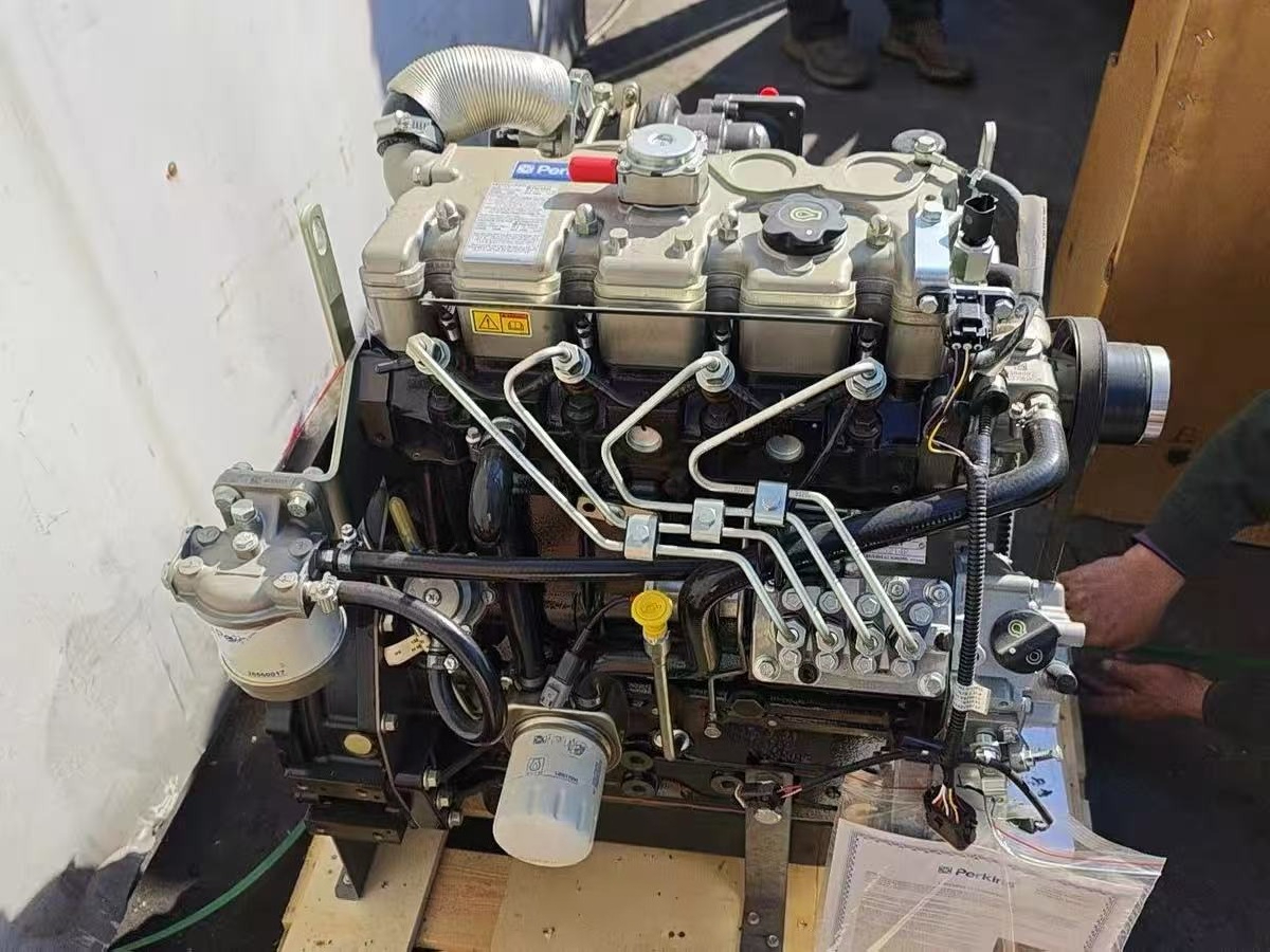 熱い販売 404D-22T パーキンスエンジンオリジナルブランドの新しい完全なエンジンアセンブリ高需要建設機械部品