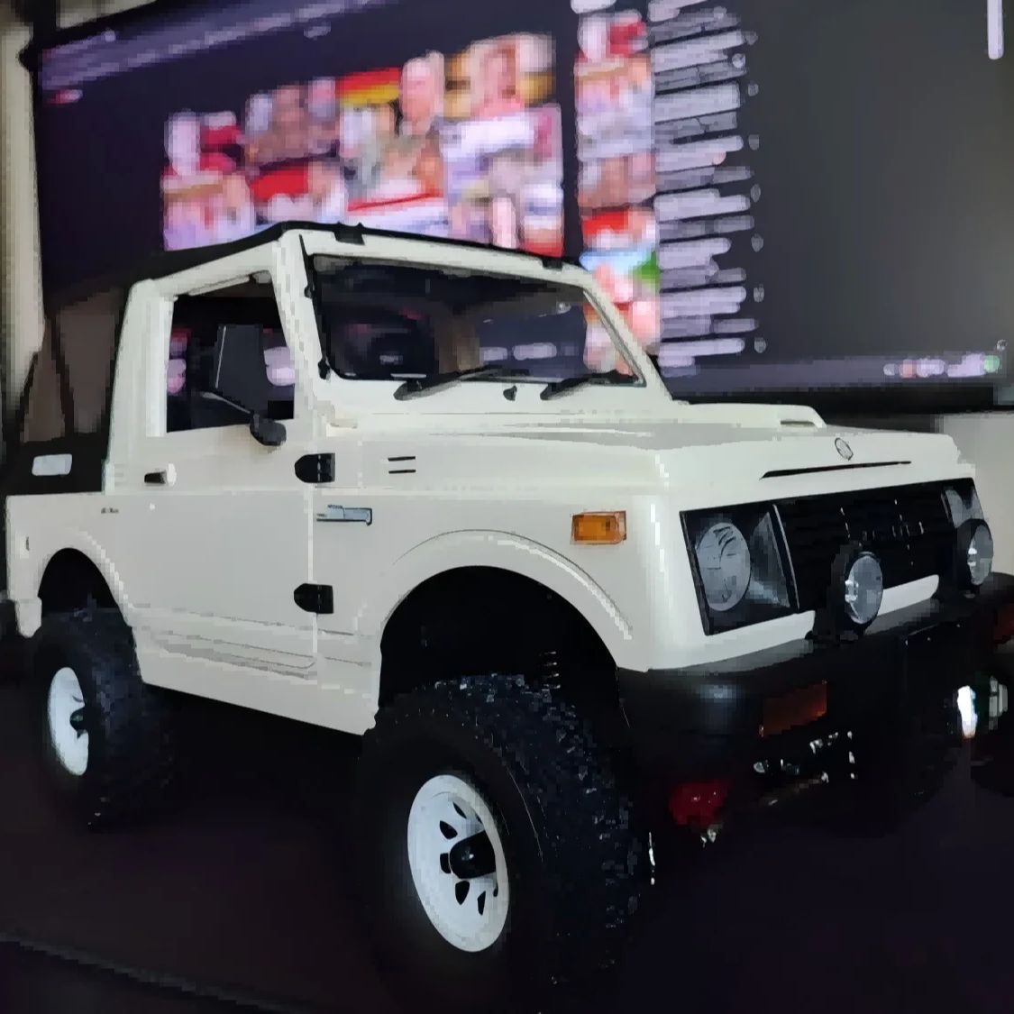 WPL RC カー C74-1 2.4 グラムコンバーチブルスズキジムニー JA11 リモートクライミングオフロード車 4WD モデル修正されたおもちゃ C64 C24 クローラー