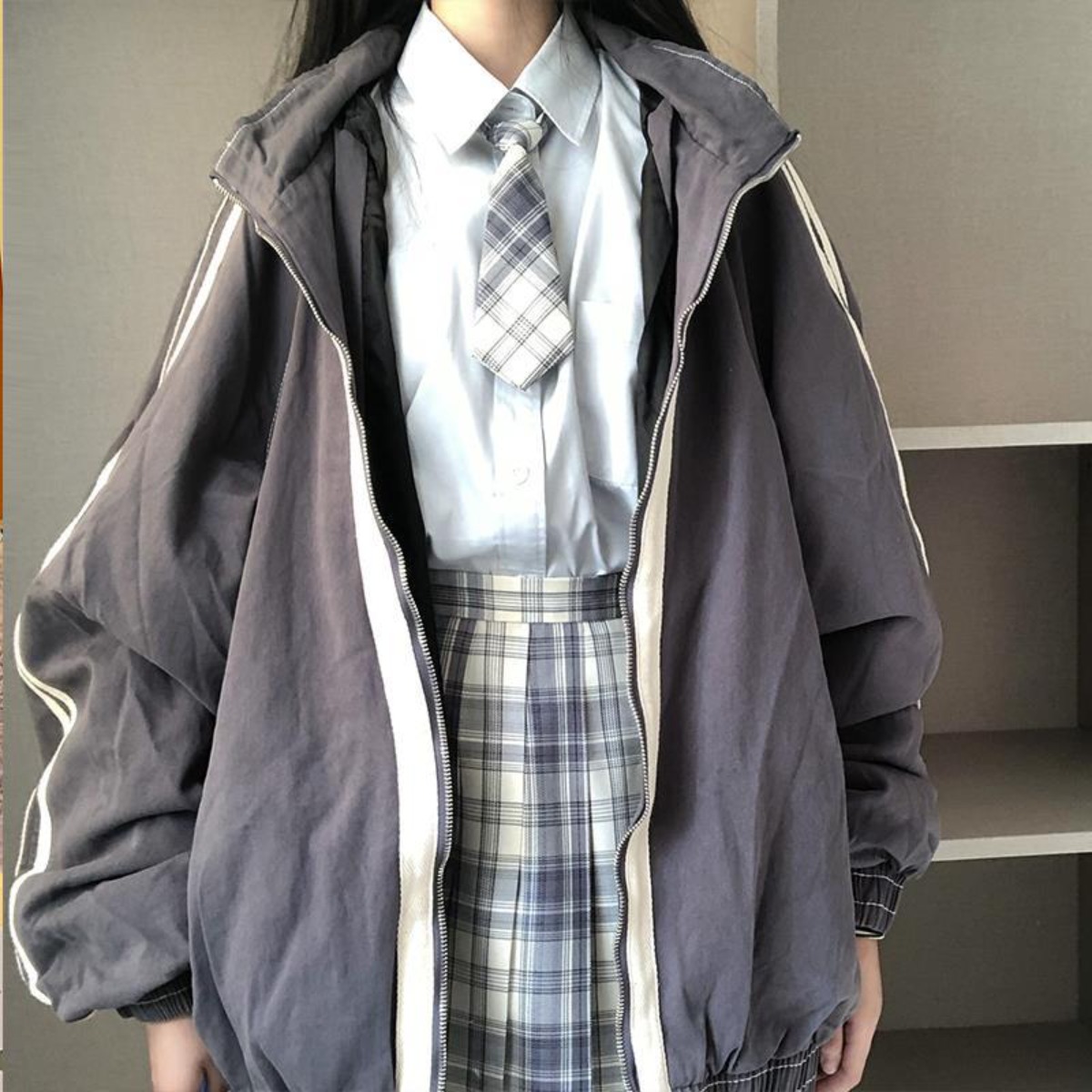 春秋の女性のプレッピージャケット学生だぶだぶスタンドカラージッパーコートオールマッチ野球ツーリングパッチワーク生き抜くカジュアル