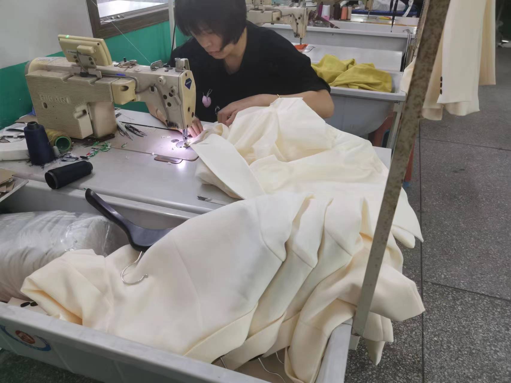 女性スーツ 2 ピースプロフェッショナル高級ファッショナブルエレガントな女性のタキシードビジネスオフィススーツ女性のズボンスーツ