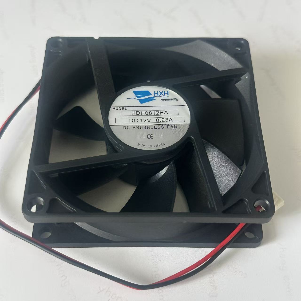 HXH HDH0812HA DC 12V 0.23A 80x80x25mm 2 線式サーバー冷却ファン