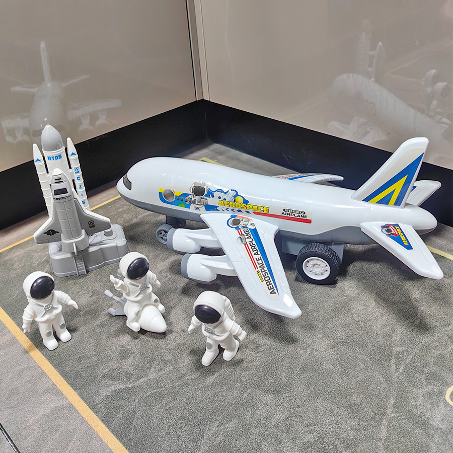 子供たちはスペースシャトルモデル 3 人の宇宙飛行士を打ち上げることができ、大きな慣性の飛行機のおもちゃ、スペースロケットのおもちゃ