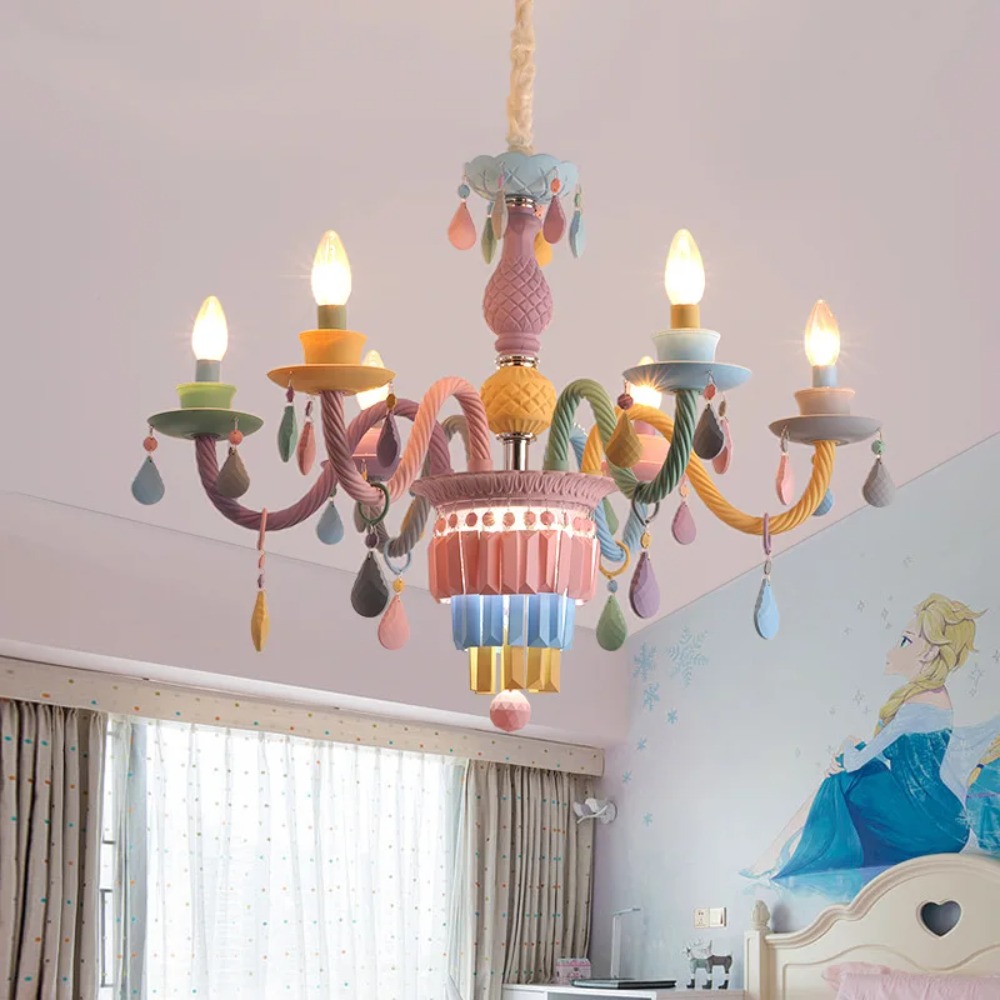 モダンなマカロンカラフルなクリスタルシャンデリアレインボーキャンドル Lustres アメリカンガールプリンセス子供部屋照明器具照明器具