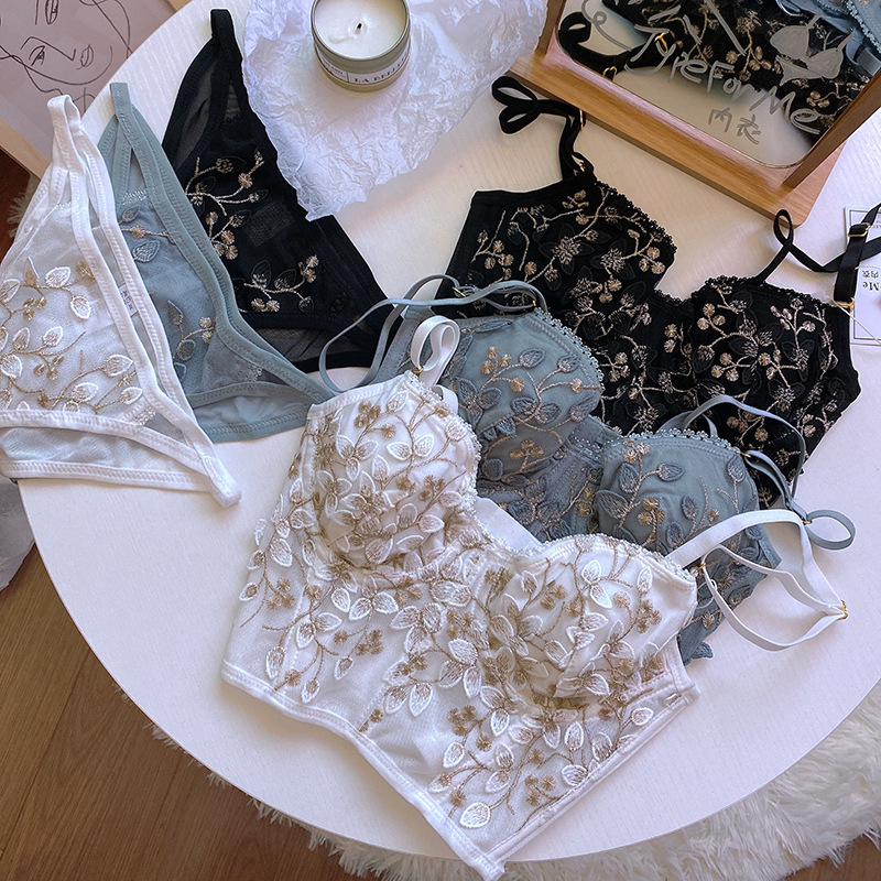 新しい刺繍レースの花フレンチ下着 Bralette セクシーなボディシェイピングプッシュアップブラセットロマンチックな白黒かわいいランジェリー薄い