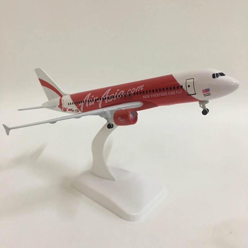 1/300 航空機モデルエアアジア A320 レッド合金金属ミニチュア飛行機静的収集ギフト航空による