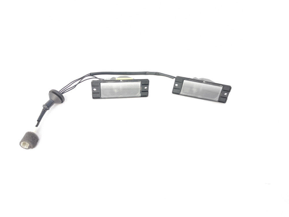 リアライセンスプレートランプパジェロモンテロ将軍 V73 プレートボードライト V75W V77W V97W V93W V98W V87W マーカーランプ MB859364
