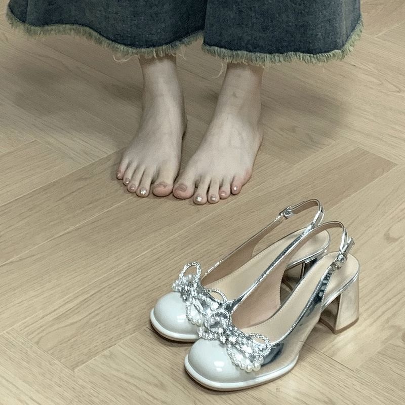 多用途チャンキーヒールサンダル女性の新しいダイヤモンドバタフライノットフェアリースタイルハイヒール夏シーズン PU レザーカジュアルウェア