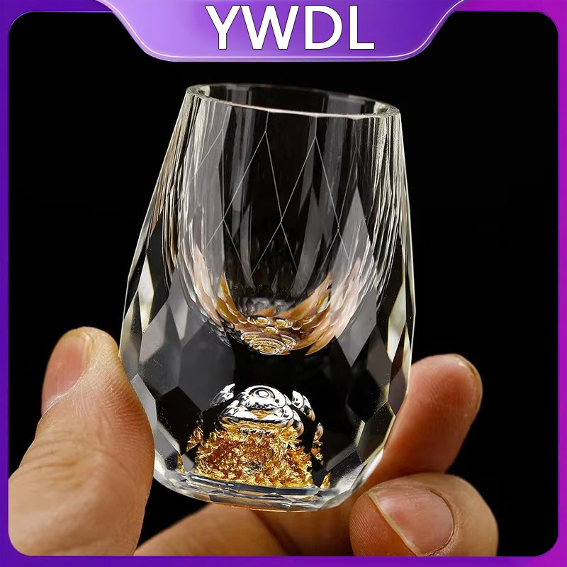 YWDL 1/2/4/6 個高級クリスタルガラスウォッカ酒焼酎バーリキュール金箔ガラスティーカップギフトハードリカーワイングラス 15 ミリリットル