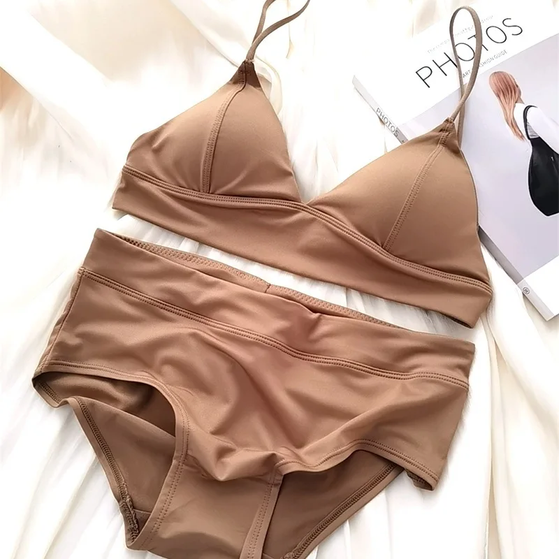 French Triangle Cup Bra Set Comfortable Seamless Women Underwear Sexy Deep V Push Up Brassiere and Panties Set Backless Lingerie