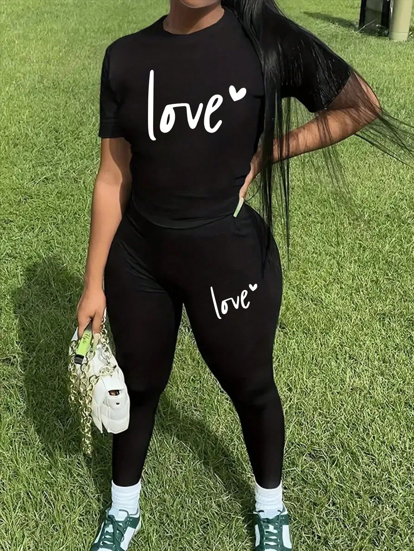 春夏カジュアル2点セット 愛を表現 丸首半袖Tシャツとパンツセット 婦人服