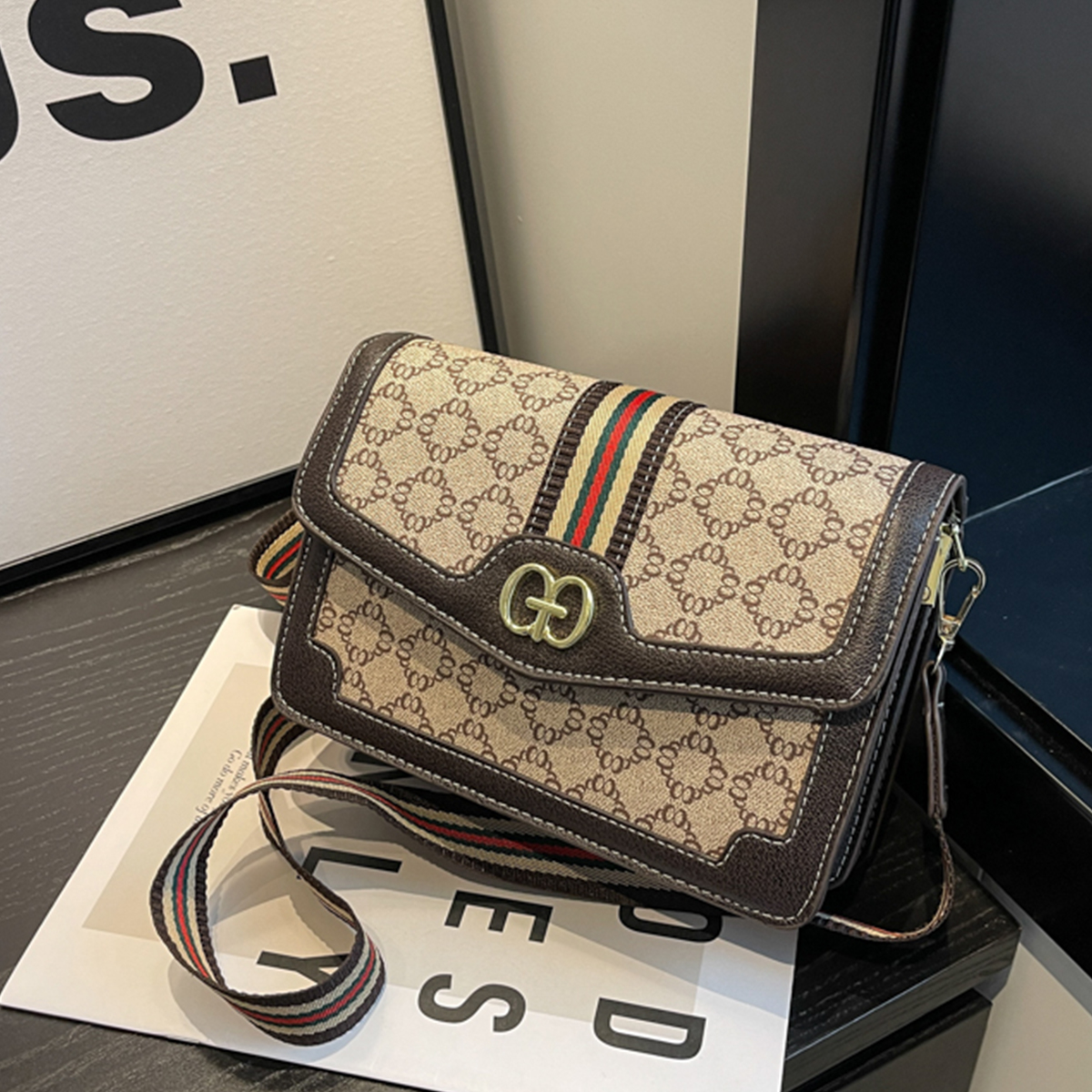 Fashion Classic Geometric Print Quilted Shoulder Bag Metal Logo PU Lightweight Flap Magnetic Snap Adjustable Strap Crossbody Bag