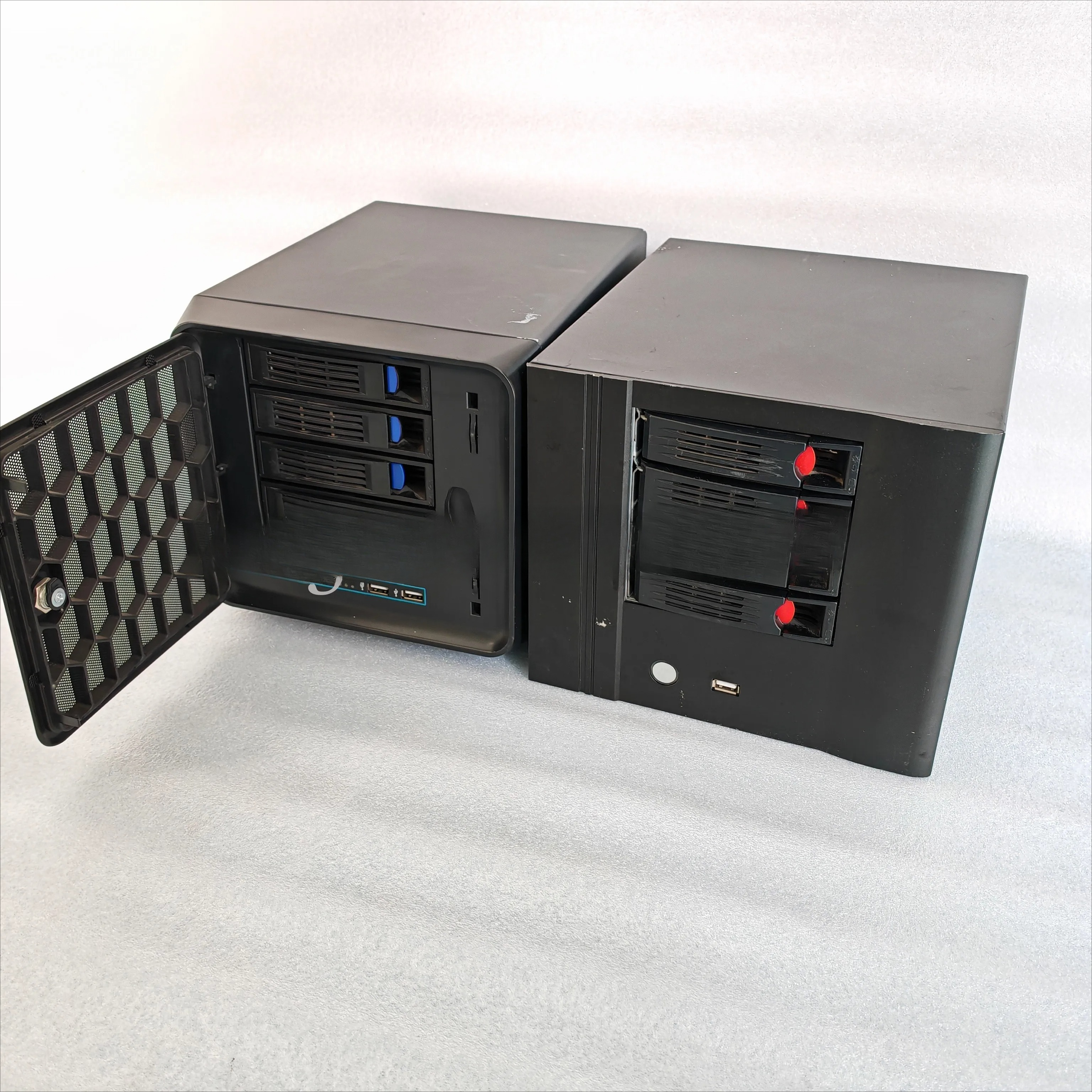 4ベイ HDD プライベート NAS ストレージ サーバー、ホーム ビジネス クラウド データ共有ミニ ネットワーク ホスト