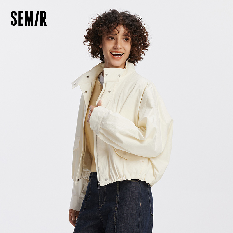 Semir 女性ジャケットソリッドスタンドカラーバブル裾オーバーサイズドロップショルダーカジュアルスタイル秋のアウターウェア日常着 2026