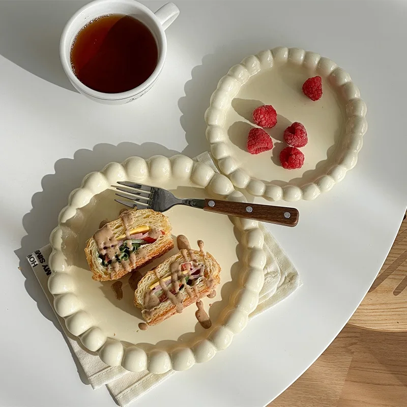 ホワイト/イエロービーズセラミックプレートラウンド食器メインディッシュ洋食装飾プレートキッチン用品ケーキ装飾トレイ