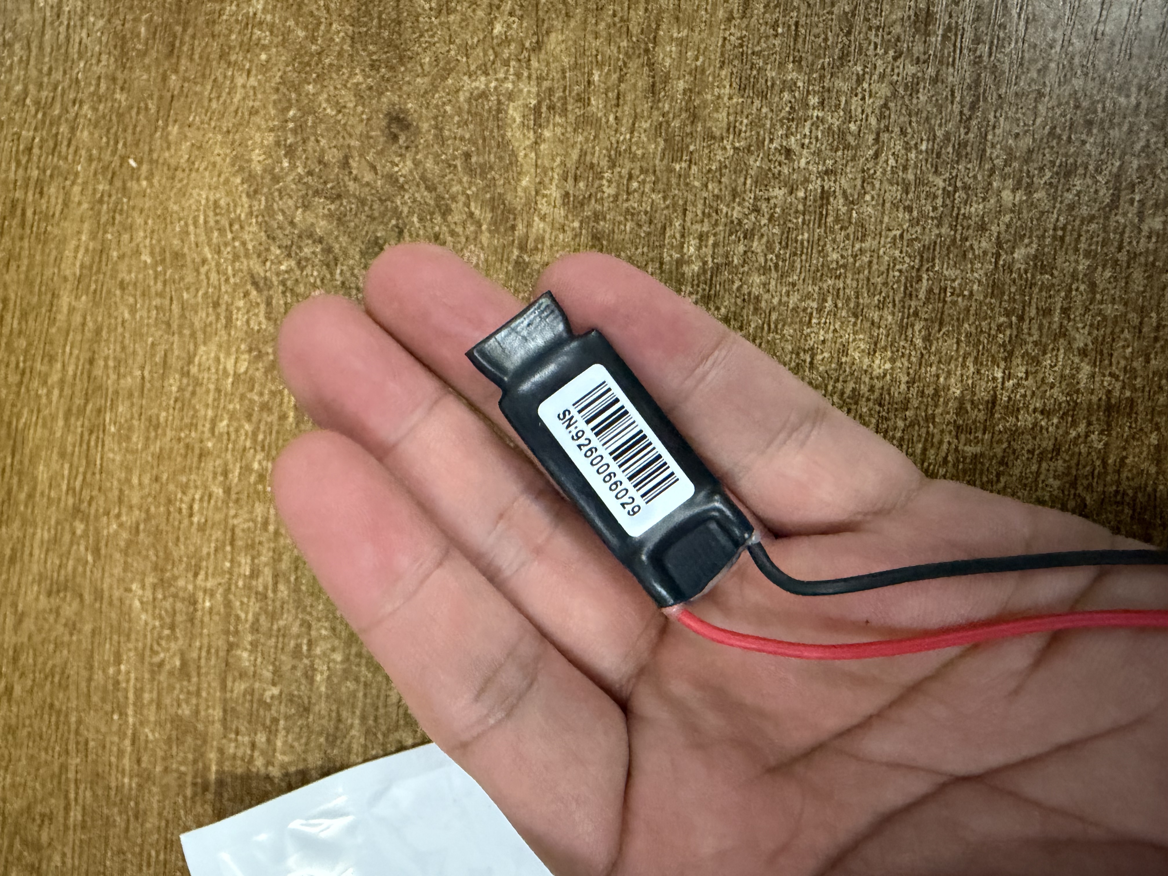 追跡履歴機能を備えた Bluetooth 車両 GPS トラッカー TAG は、iOS および Android ビーコン位置サービスをサポート
