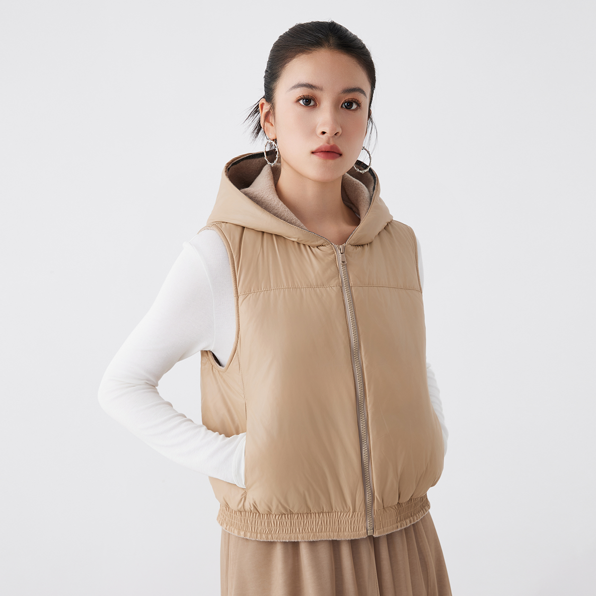 K2701W 高品質の高級婦人服 100% ウール充填、90% ホワイトグースダウンダウンジャケットフード付きベストコート