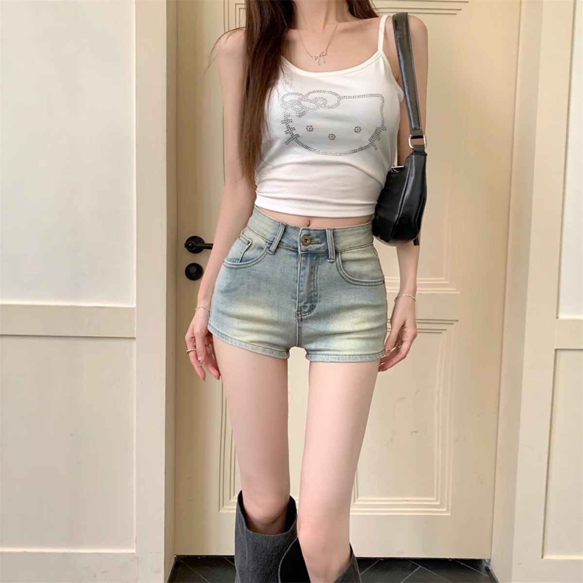 ジーンズ ショートパンツ カジュアル ハイウエスト ライトブルー デニム ショートパンツ 女性用、ヴィンテージ ウォッシュ ボタンフライ セクシー タイト A ライン ホット パンツ 夏