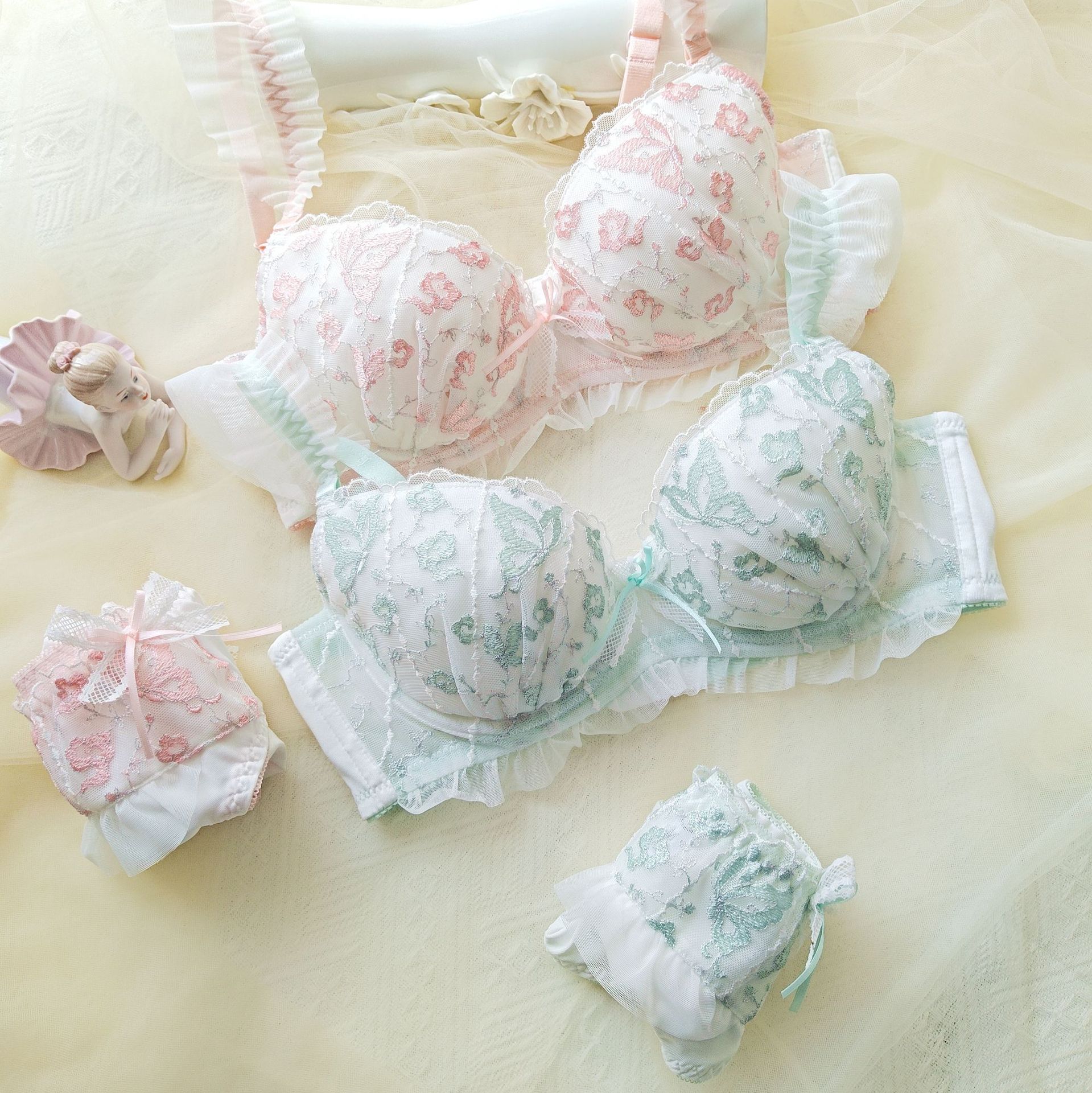 Silver Thread Embroidered Lingerie Breifs Suit Butterfly Cute Ruffle Student Underwear Underwire Padded Comfortable Bra Set