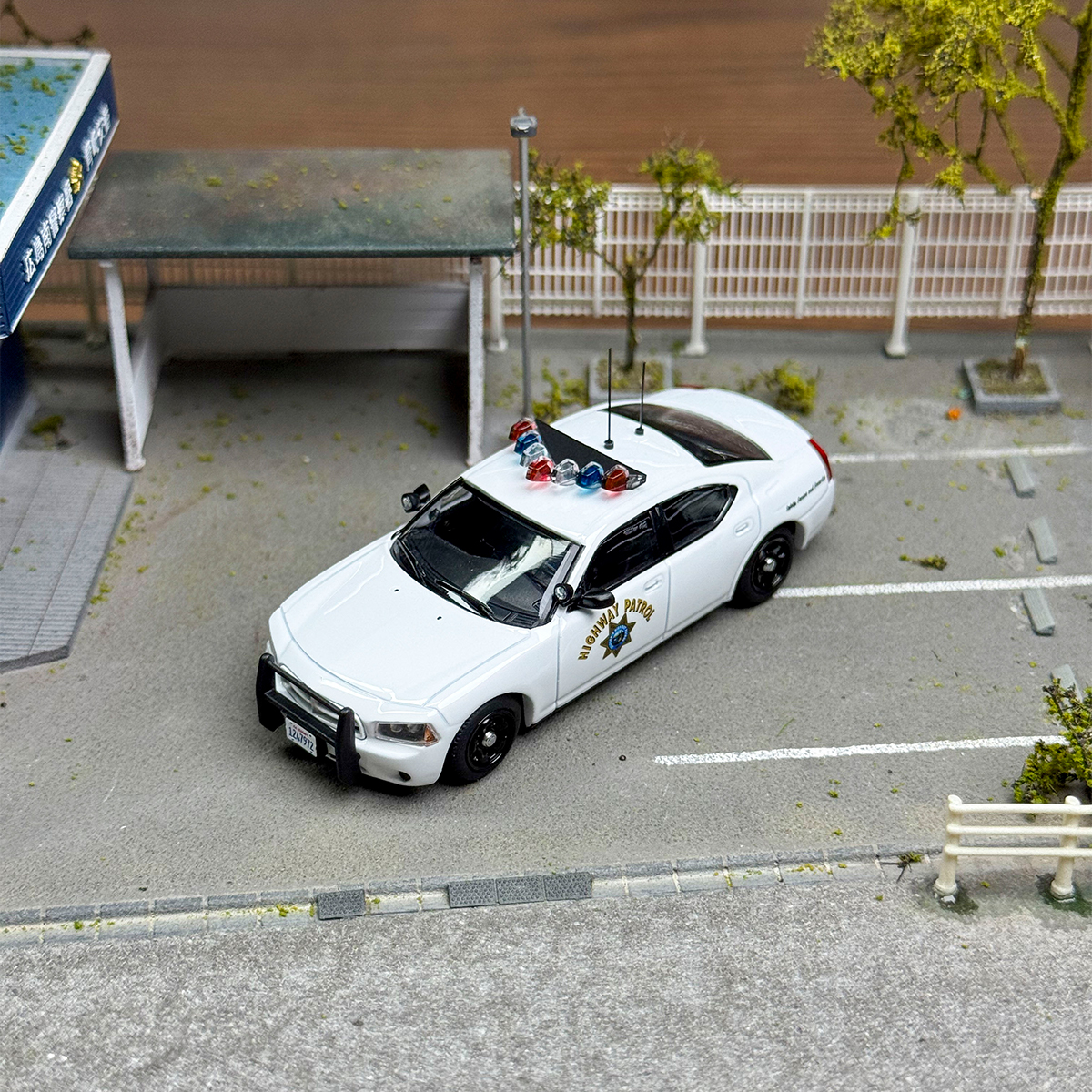Rollin 1:64 チャージャー CHP ダイキャストモデルカー