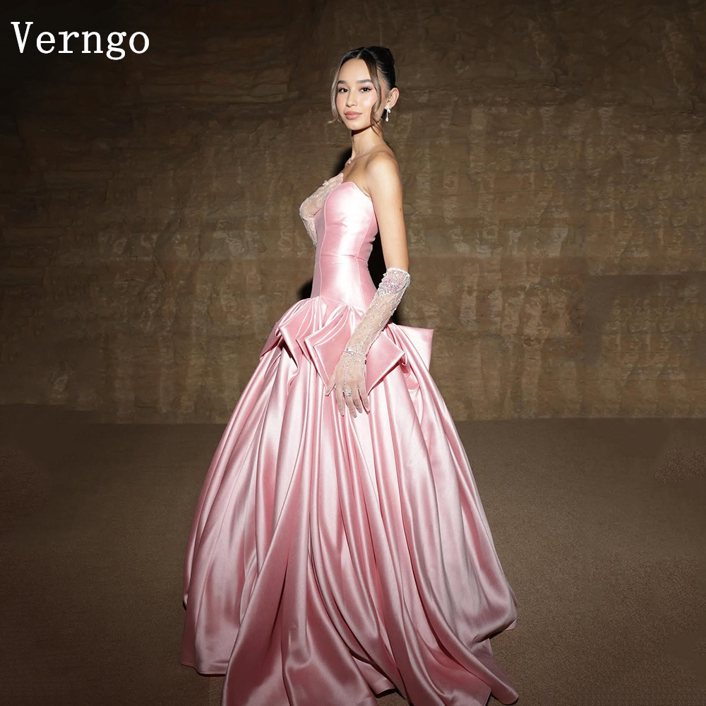Verngo ピンクサテンイブニングドレスストラップレス A ラインウエディングドレス女性エレガントなプリーツ弓フォーマルな機会のドレスカスタマイズ