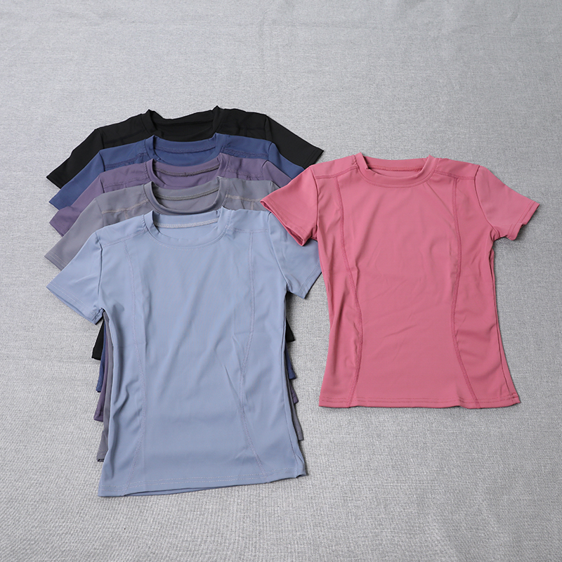 レディース 速乾性コンプレッション ジム T シャツ - ランニング用のスリムフィットで通気性のあるワークアウト シャツ