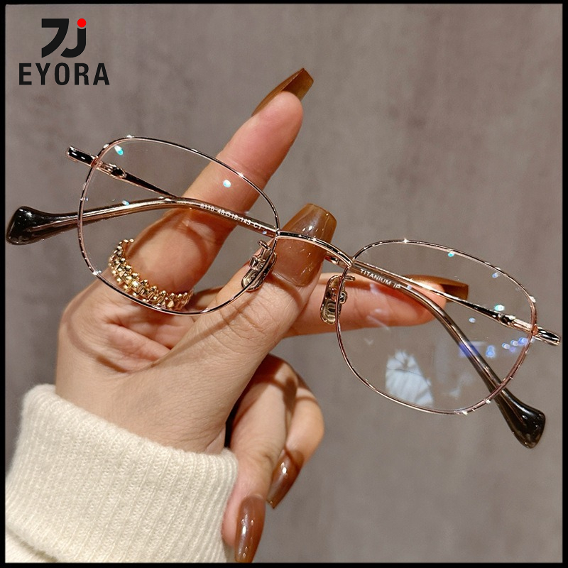 EYORA 超軽量高級合金小さなフレーム老眼鏡抗青色光近視と遠視フォトクロミック処方眼鏡