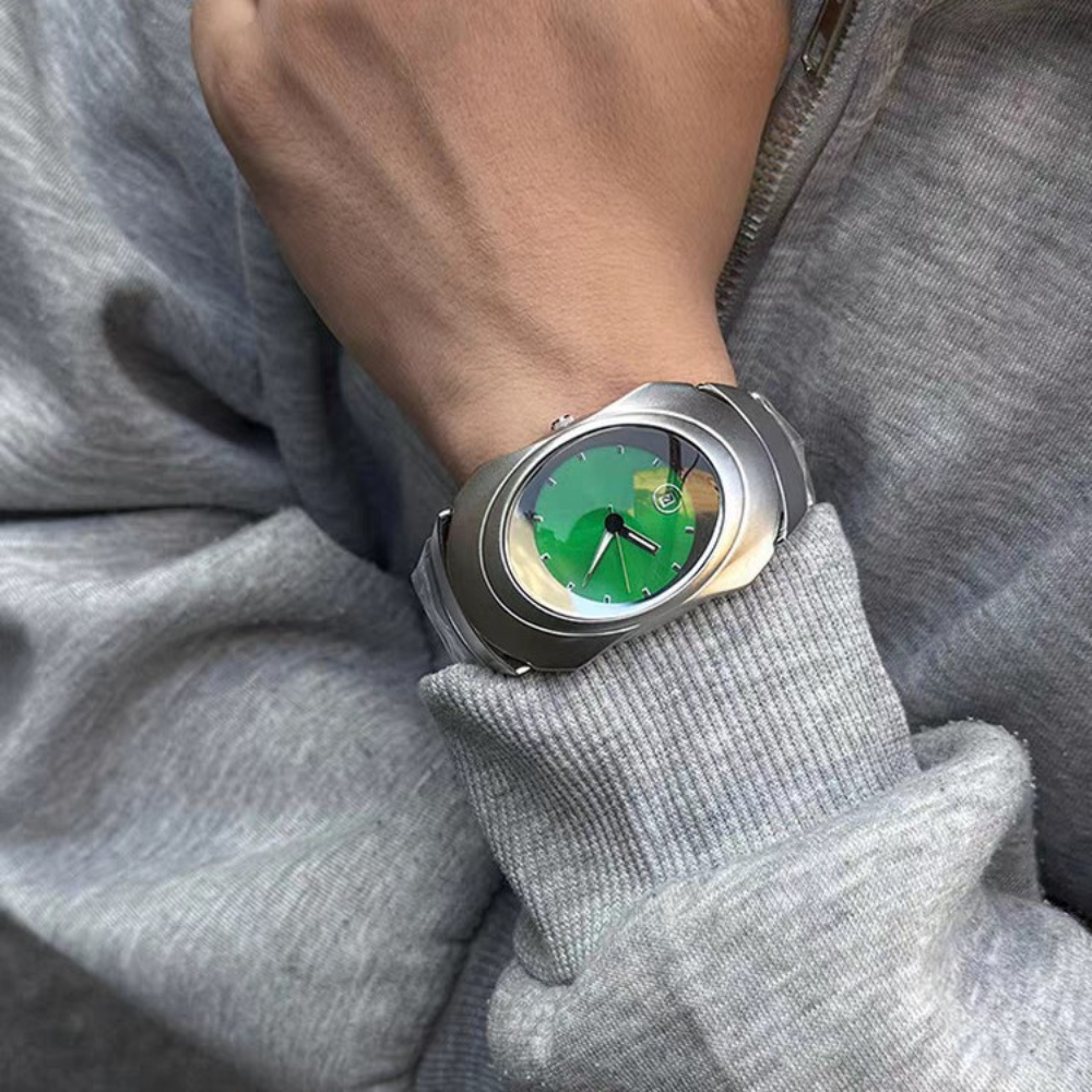 Popular Quartz Watch Mens Y2k Red Alien Style Green Creative Blade Design Special Fashion Unique Steel Men Watch Personalize AAA Clock