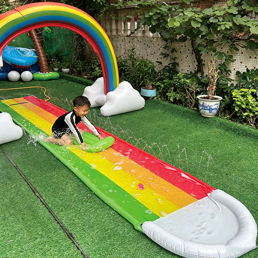 インフレータブル芝生水スプレースライド夏のスイミングプール水上スキースプラッシュおもちゃスリップ屋外裏庭水おもちゃ夏 KidsToys