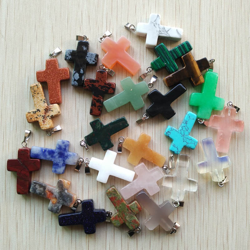 卸売 50 ピース/ロットファッションホット販売天然石混合色アソートクロスペンダントチャームフィットネックレスジュエリーメイキング