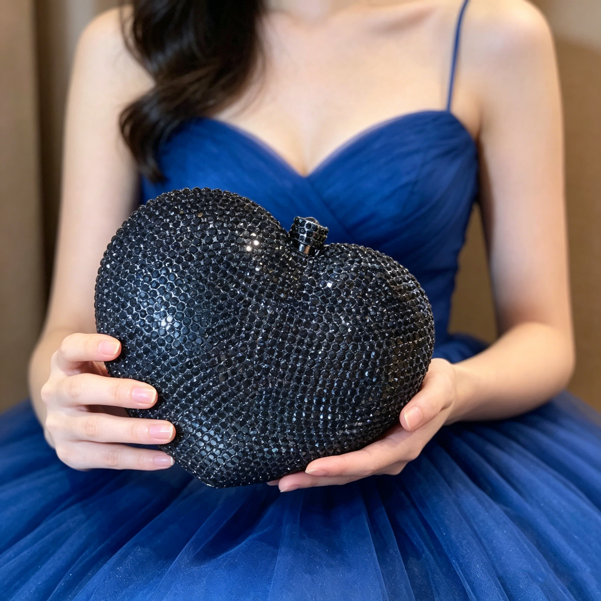 ゴールド/ブラック/ピンクダイヤモンドバッグハートイブニングクラッチクリスタル女性のウェディング財布ラインストーン財布パーティープロムハンドバッグミノーディエ