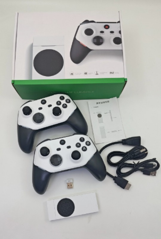 M88 携帯型ゲーム機は大規模な 3D ゲーム、PS2 携帯型ゲーム機、TV ゲーム機をサポートします