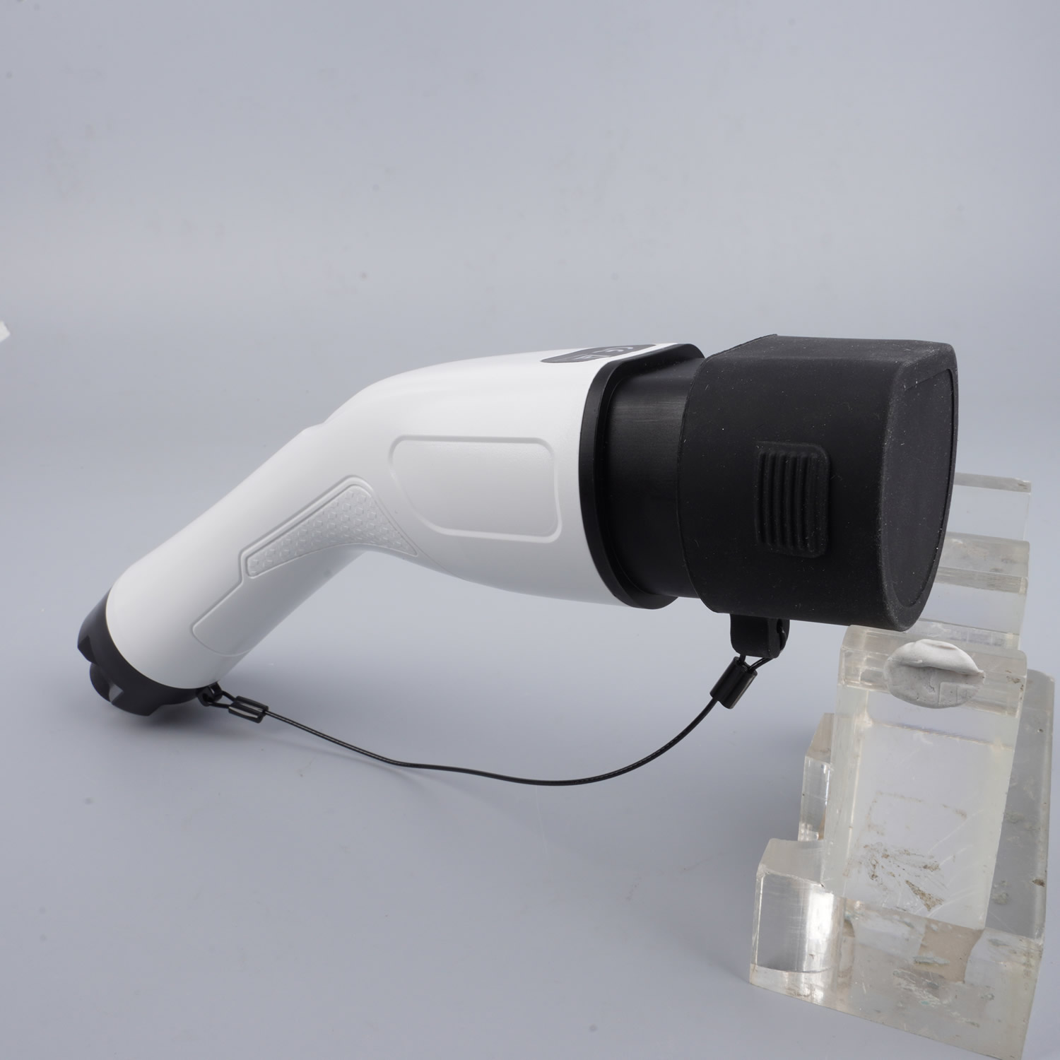 タイプ 2 IEC 62196 EV 充電器プラグ 16A 3.6KW / 32A 7KW AC EV 充電コネクタ、ダストカバー付きポータブル EVSE 充電ガン
