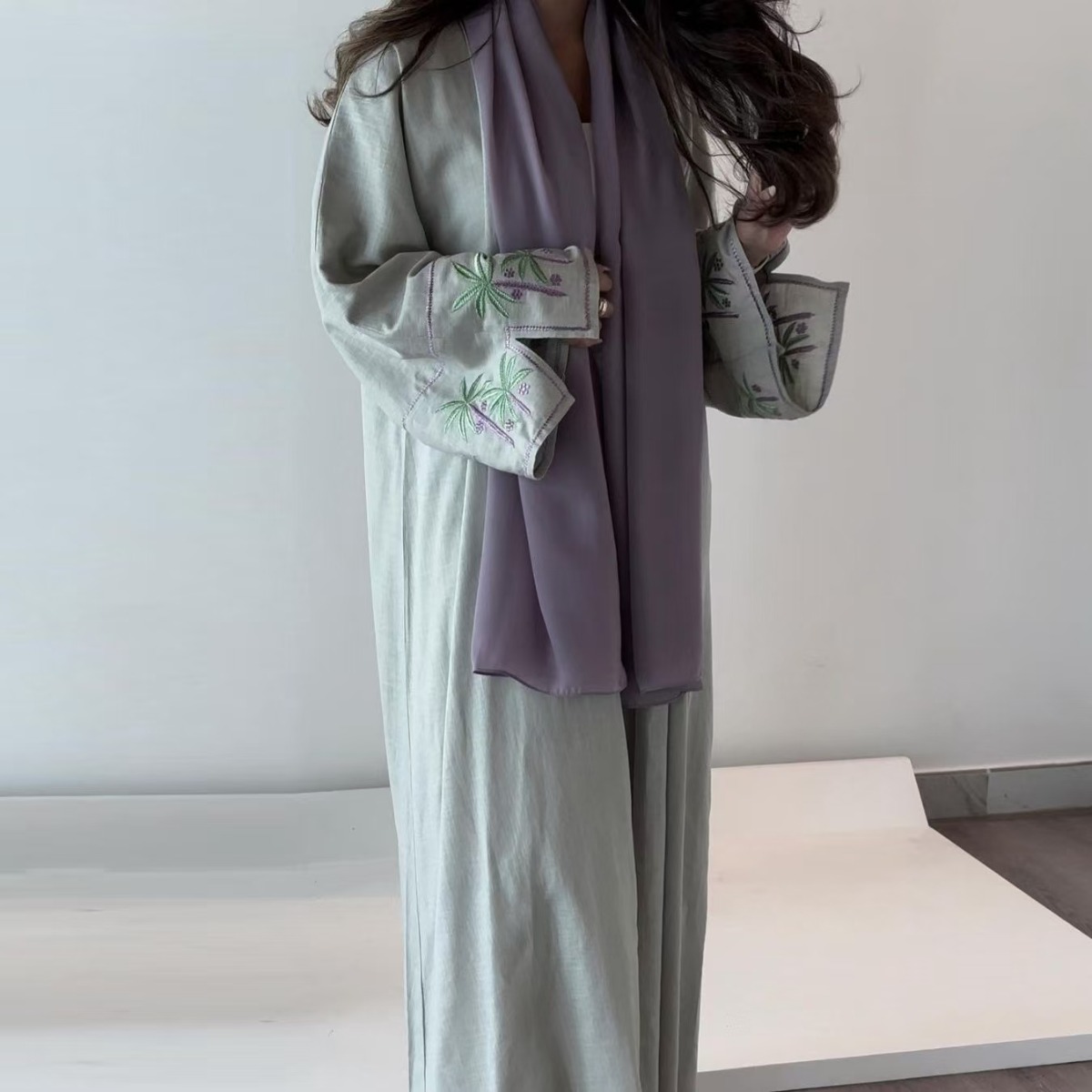 中東オープンフロントアバヤ長袖婦人服イスラム教徒カーディガンアバヤ刺繍カフタン女性 Jilbabs マキシドレス