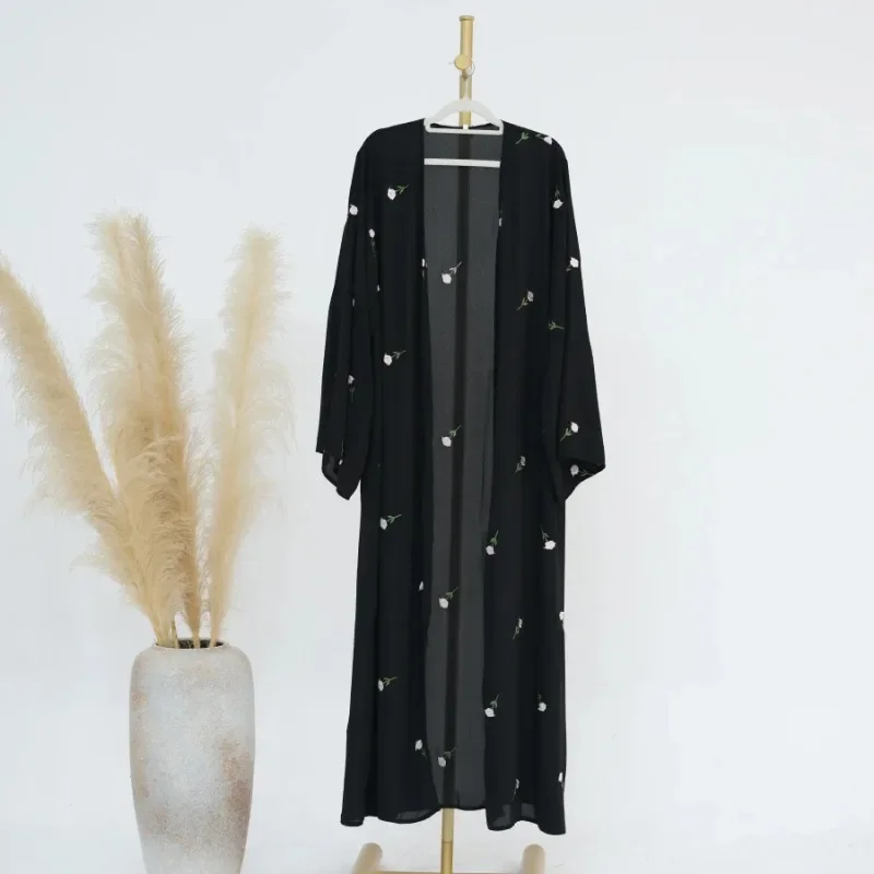 2025 新黒刺繍着物カーディガンアバヤドバイ高級イスラム教徒カフタン Abayas 女性のためのトルコイスラム服衣装
