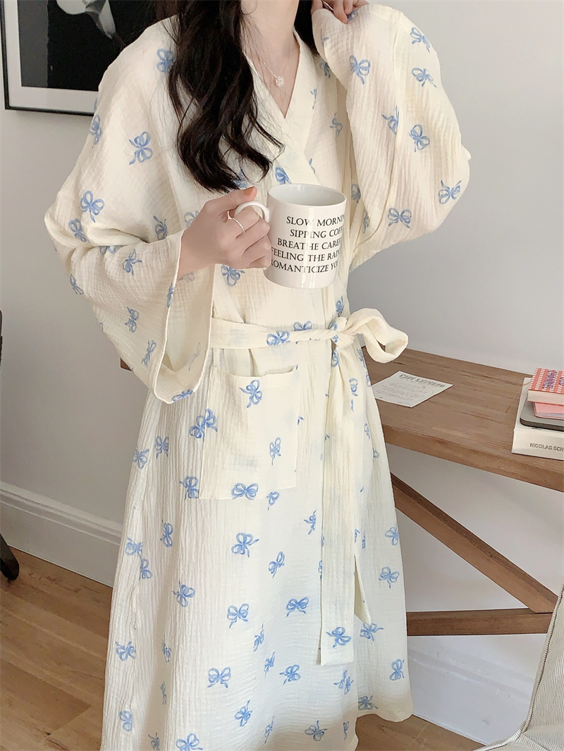 甘くてかわいいブルーのリボンローブ、女性用、春と秋のバスローブ、ハイエンドのレイジースタイルモーニングローブ、パジャマ、ホームウェア