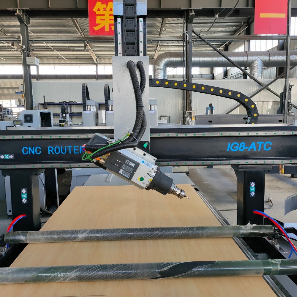 1530 ATC CNC ルーター木材 CNC ルーターマシン MDF 合板無垢材キャビネット家具切断自動ツールチェンジャー
