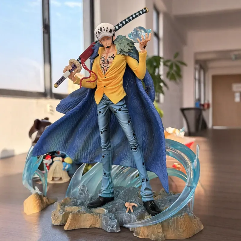 27 センチメートルワンピーストラファルガー D. ウォーターローアニメモデル装飾アクションフィギュアトレンディなおもちゃデスクトップ装飾コレクション静的像