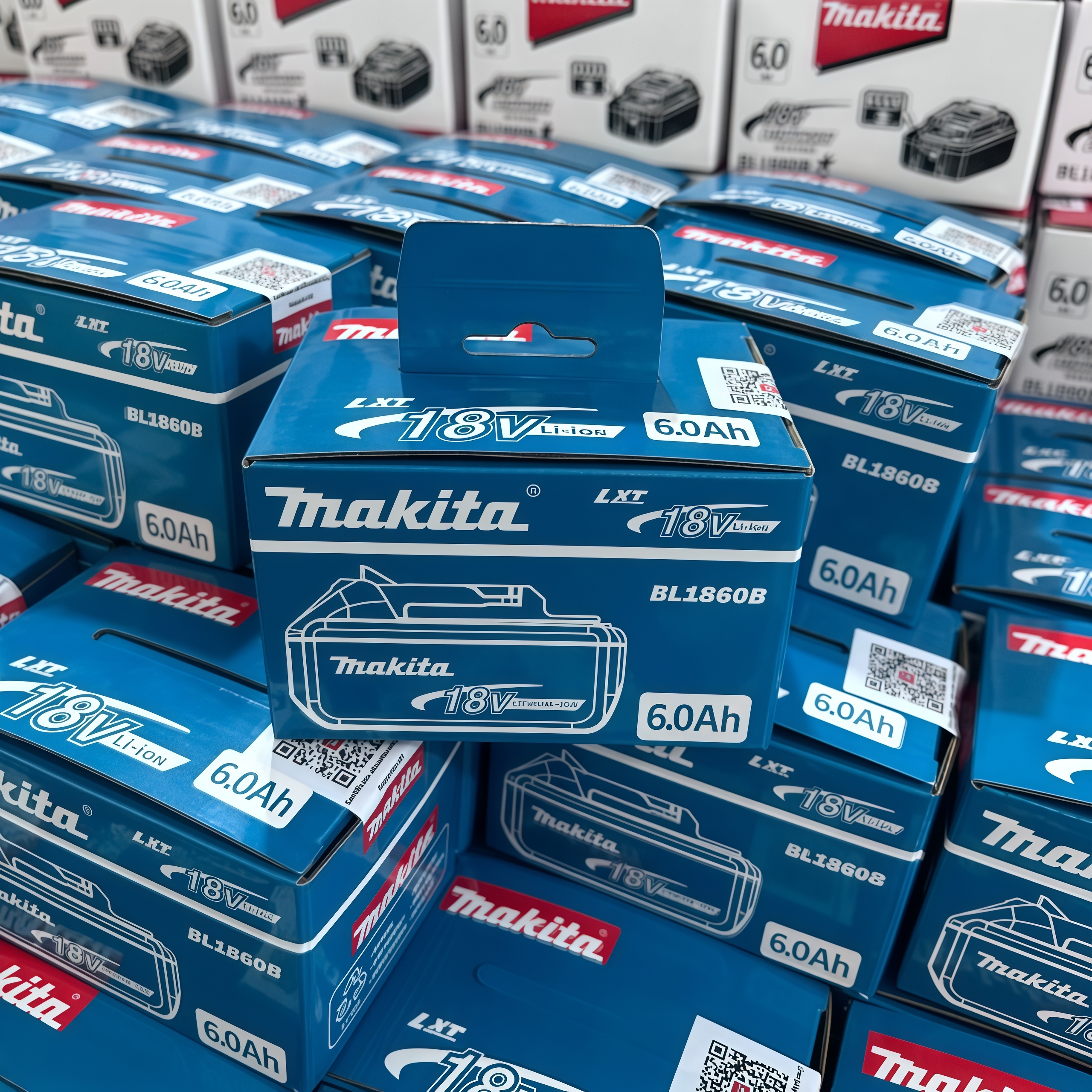 最新アップグレードされた BL1860 充電式バッテリー 18 V 6000mAh リチウムマキタ 18V バッテリー BL1840 BL1850 BL1830 BL1860B LXT 400