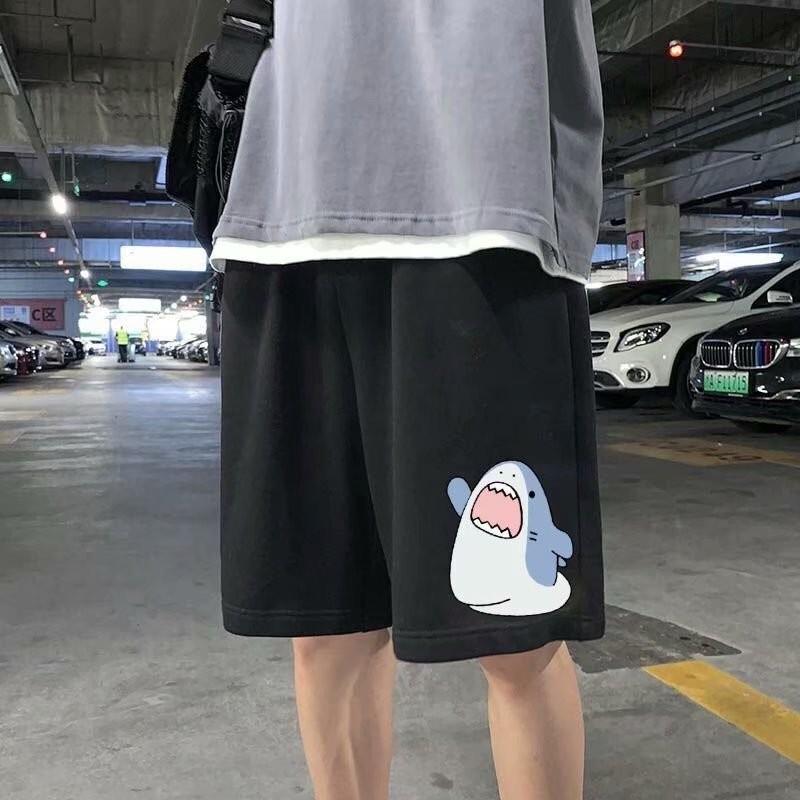 M-5XL 漫画サメプリントショーツ男性の夏スリムフィットルーズカジュアルカプリパンツトレンドストレートレッグスポーツショーツ