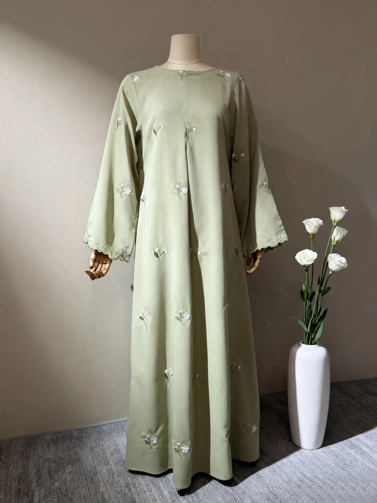 女性ドレスアバヤイードイスラム教徒ドレスドバイアラブロングローブ Jalabiya 刺繍ジッパーモロッコラマダンカフタン Abayas Vestidos