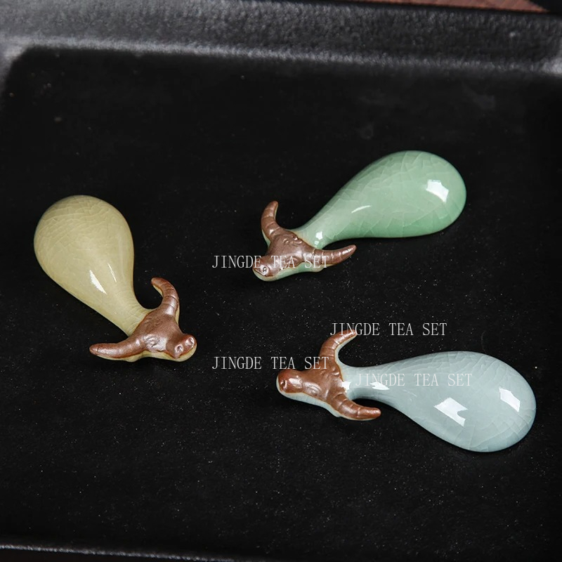 1pc 青磁ミニ茶ペット牛像装飾品牛クリエイティブ芸術工芸品陶器家具記事ティーセット装飾