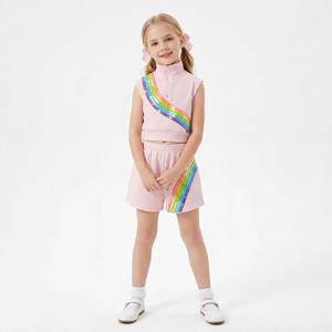女の子用服セット　工場直販　女の子用夏用2点セット　おしゃれなレインボー・スパンコール・ストライプ柄のカジュアルTシャツセット