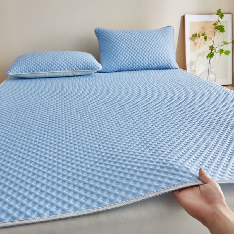 夏の必需品: エアコン付きの柔らかいベッドシーツ - ような感触で、暑い季節の家庭での使用に最適で、寝室やソファに最適です。