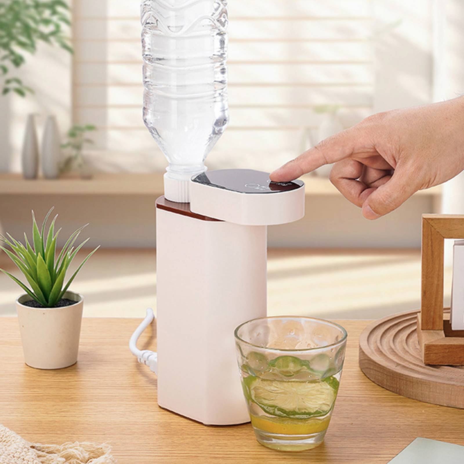 インスタント給湯器 急速加熱ディスペンサー ボトル入口付き ポータブル給湯器 コンパクト家電 カウンタートップ