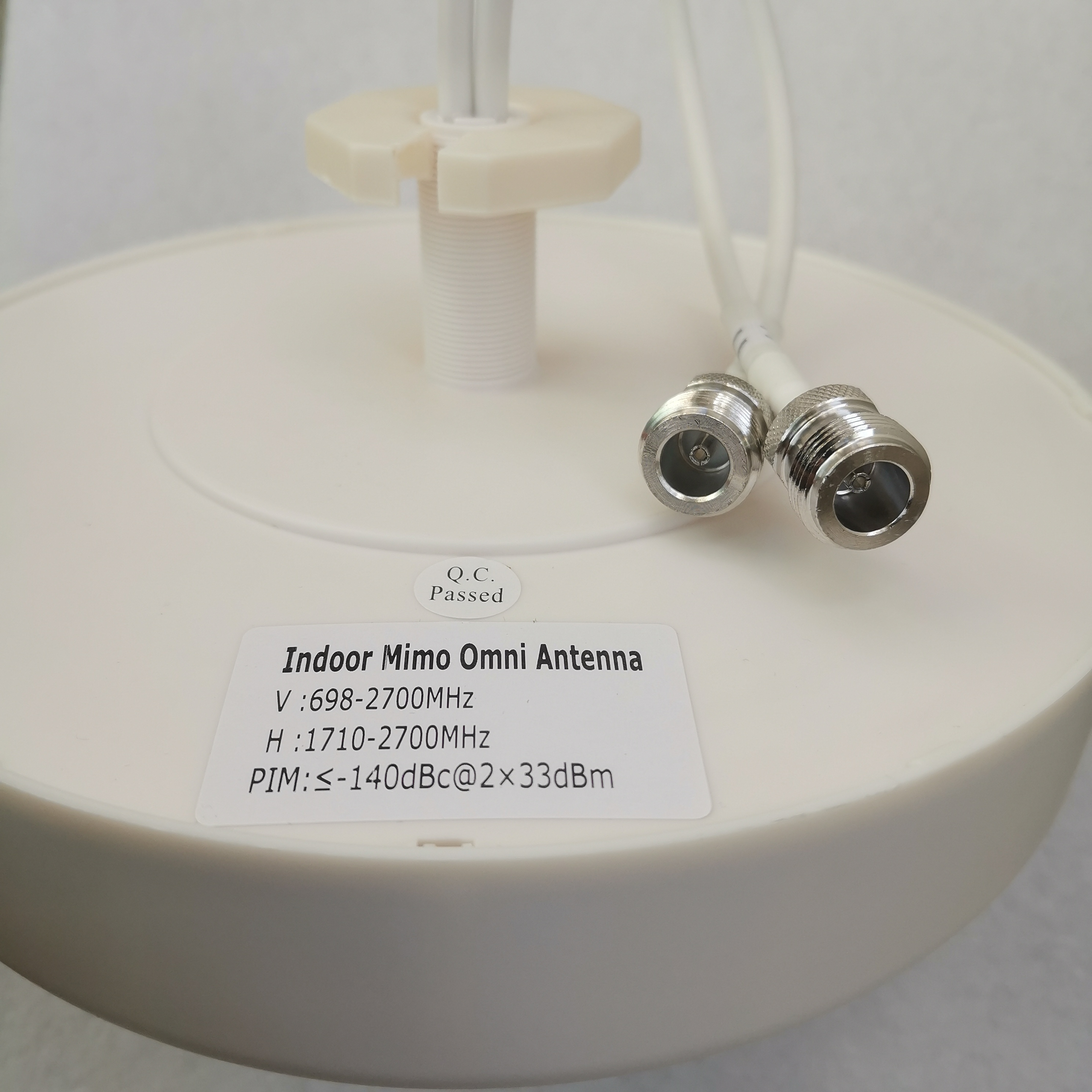 698-2700MHz 2*2 Mimo オムニ天井アンテナ 低 PIM3 -140dBc@2*33dBm 屋内アンテナ 4G 5G LTE および MIMO サービス